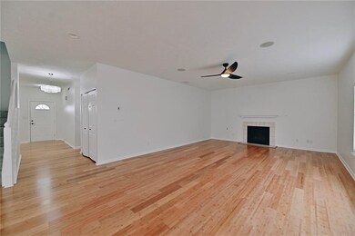 2704 Monarchy Ln, Greenwood, IN 46143 - photo 6