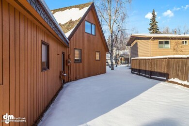 4909 Mills Dr, Anchorage, AK 99508 - photo 2