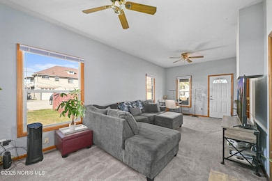 106 E Union St, Walbridge, OH 43465 - photo 4