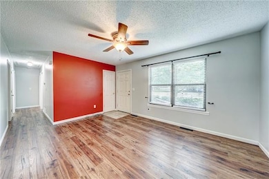 410 W Lawrence St, Spring Hill, KS 66083 - photo 6