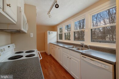 9351 Wheatsheaf Way, Columbia, MD 21045 - photo 5