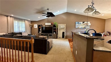 LOVELY NEUTRAL PALETTE THROUGHOUT!