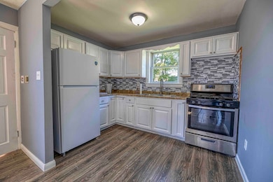 15 Higgins St, Fall River, MA 02724 - photo 5