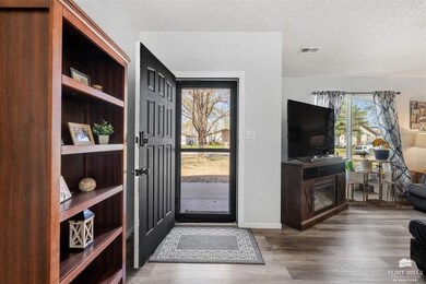 723 Pottawatomie Ave, Manhattan, KS 66502 - photo 3