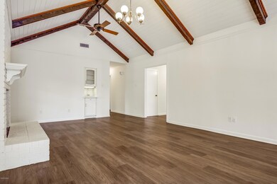 116 N Mannering -8