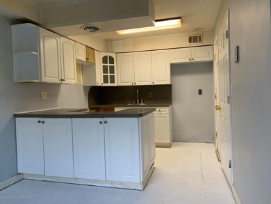 407 Willow Rd E unit 2, Staten Island, NY 10314 - photo 3