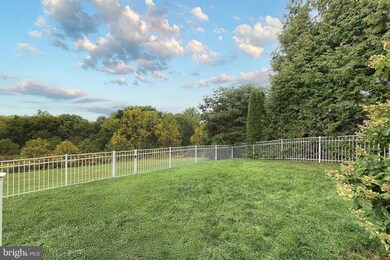 852 Cougar Pointe Cir unit 89, Seven Valleys, PA 17360 - photo 6