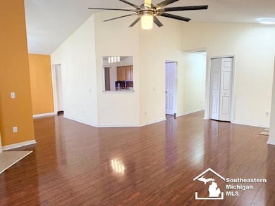 26805 Kirkway Cir unit 20, Woodhaven, MI 48183 - photo 4