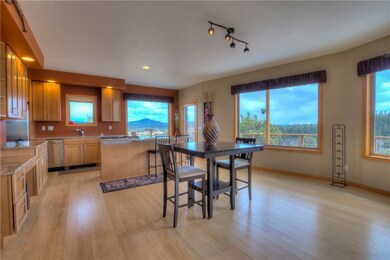Dining area/Kitchen