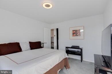 Dupont East Condominium unit 816, Washington, DC 20036 - photo 3