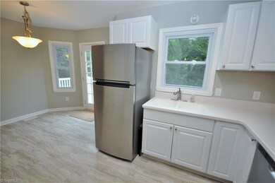 1700 Banoak Ct, High Point, NC 27265 - photo 7