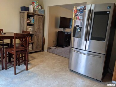 1103 N Pioneer St, Davenport, IA 52804 - photo 5