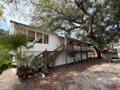 181 Medical Ln, Grand Isle, LA 70358 - photo 2