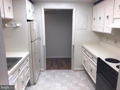 3642 Gleneagles Dr unit 103F, Silver Spring, MD 20906 - photo 3