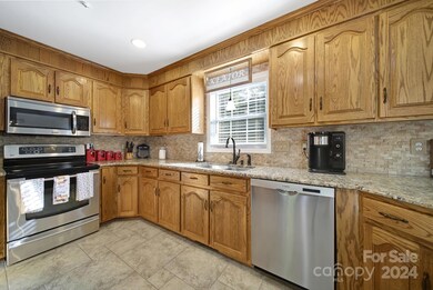 5980 Lake Wylie Rd, Lake Wylie, SC 29710 - photo 5