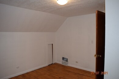 1704 W Yorkhouse Rd, Waukegan, IL 60087 - photo 7