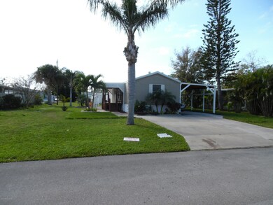 327 Pineapple St, Sebastian, FL 32958 - photo 2