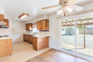 2109 Lori Ln, Redding, CA 96002 - photo 7