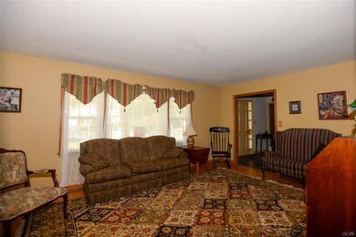 1465 Dartmouth Dr, Bethlehem, PA 18017 - photo 5