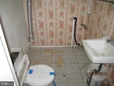 349 Cokeland S, Laurel, MD 20724 - photo 2