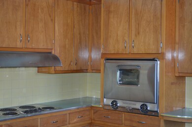 63 Pringle St, Kingston, PA 18704 - photo 3