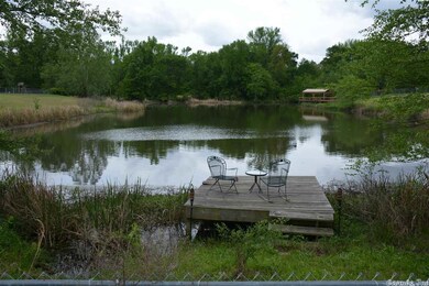 DOCK BELOW HOME
