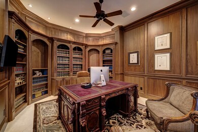 11318 Jamestown Rd, Houston, TX 77024 - photo 4