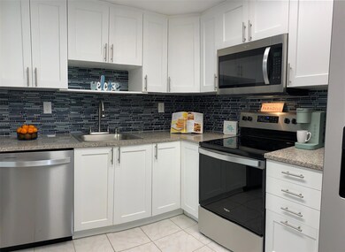Updated Kitchen with ALL NEW appliances!