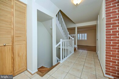 8566 Gwynedd Way, Springfield, VA 22153 - photo 4