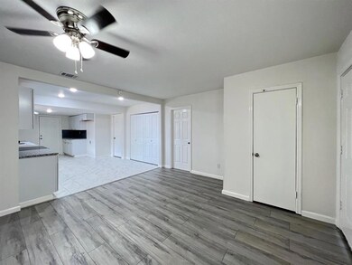 922 Shawnee Trace, Grand Prairie, TX 75051 - photo 7