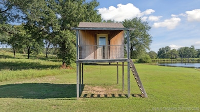 20319 Grayson Rd, Henryetta, OK 74437 - photo 6