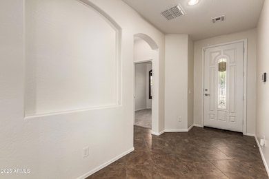 10385 W Robin Ln, Peoria, AZ 85383 - photo 5