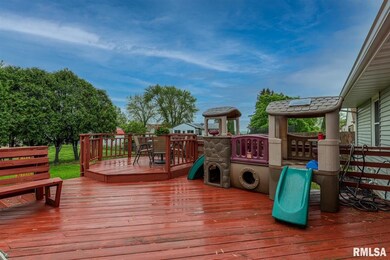 4025 Lamphere Ct, Davenport, IA 52806 - photo 2
