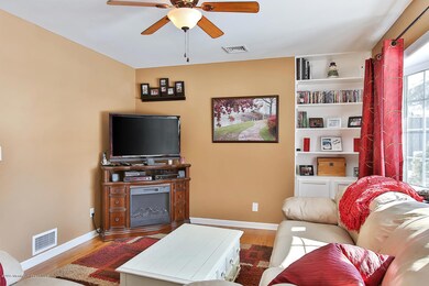 15 Lone Oak Rd Middletown NJ-large-003-2