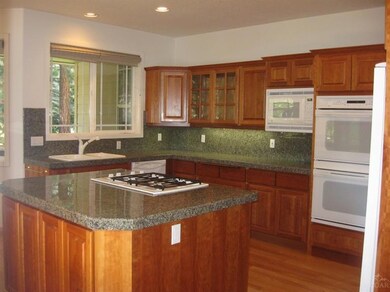 1131 NW Farewell Dr, Bend, OR 97701 - photo 6