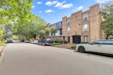 Charming city condo nestled in a quiet neighborhoo