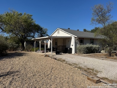 1635 Lakeview Dr, Canyon Lake, TX 78133 - photo 5