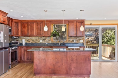 42 Sundin Rd, Weymouth, MA 02188 - photo 2