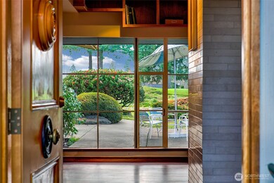 7503 Fairway Dr NE, Seattle, WA 98115 - photo 4