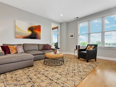 4814 N Damen Ave unit 412, Chicago, IL 60625 - photo 6