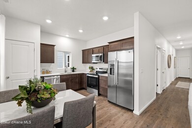 07-Dining & Kitchen