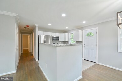 9002 Anna Dr, Clinton, MD 20735 - photo 7