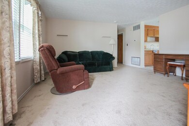 6374 Skywae Dr, Columbus, OH 43229 - photo 7