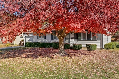 524 Gray Dr, Gibson City, IL 60936 - photo 3