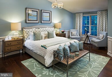 24995 Cambridge Hill Terrace, Chantilly, VA 20152 - photo 4