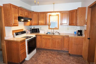 17 Felton St, North Tonawanda, NY 14120 - photo 3