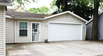 310 W 1st St, Auburn, IN 46706 - photo 6