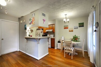 Dining Area/Kitchen