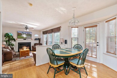 3708 W Glen Dower Dr, Fredericksburg, VA 22408 - photo 5