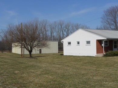 2665 N Court St, Circleville, OH 43113 - photo 3